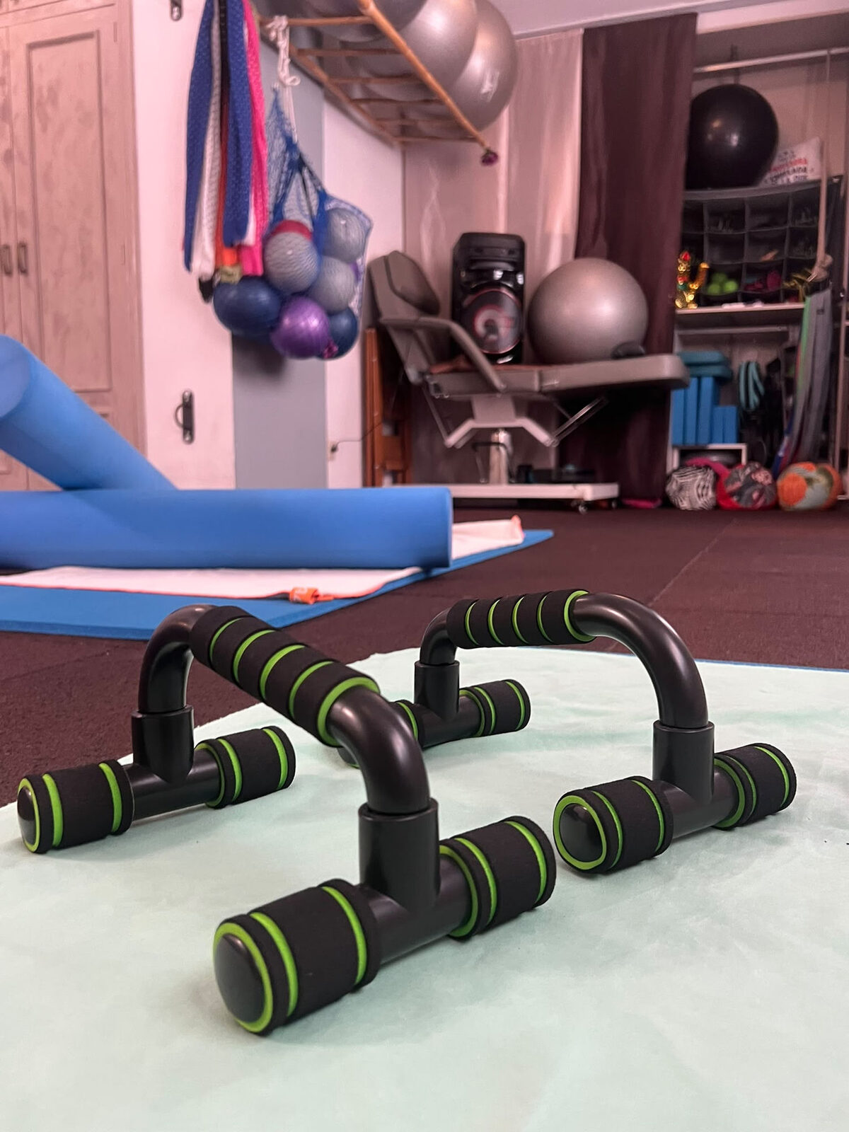 Barras de pilates en la sala